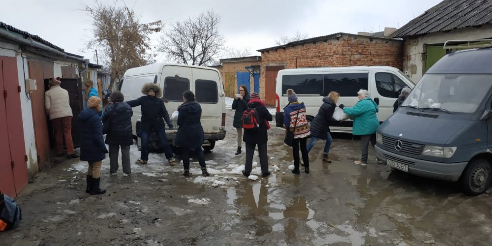 food parcels Ukraine distribution