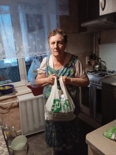 Токар Маи〓я обед